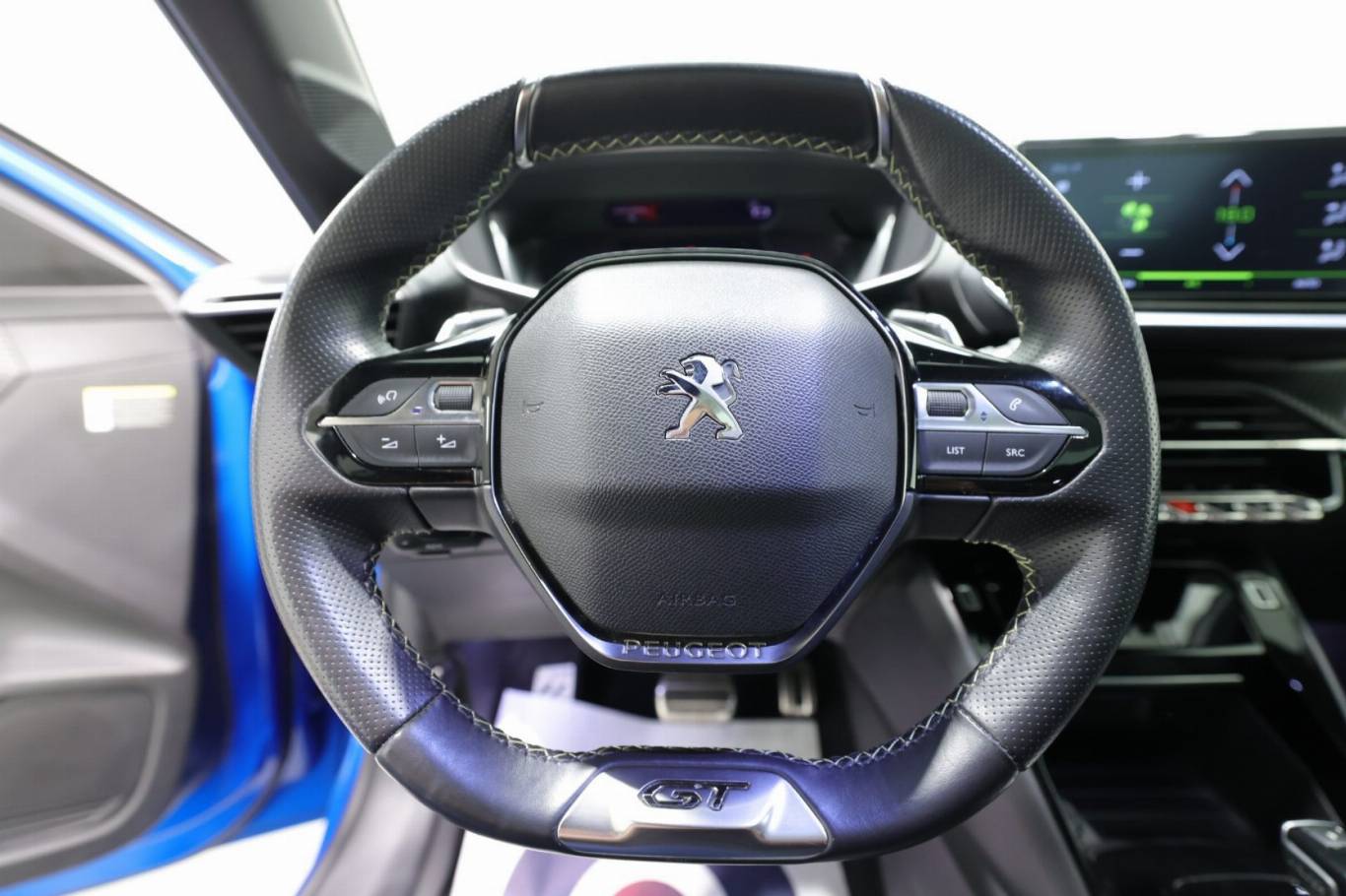 PEUGEOT 208 7