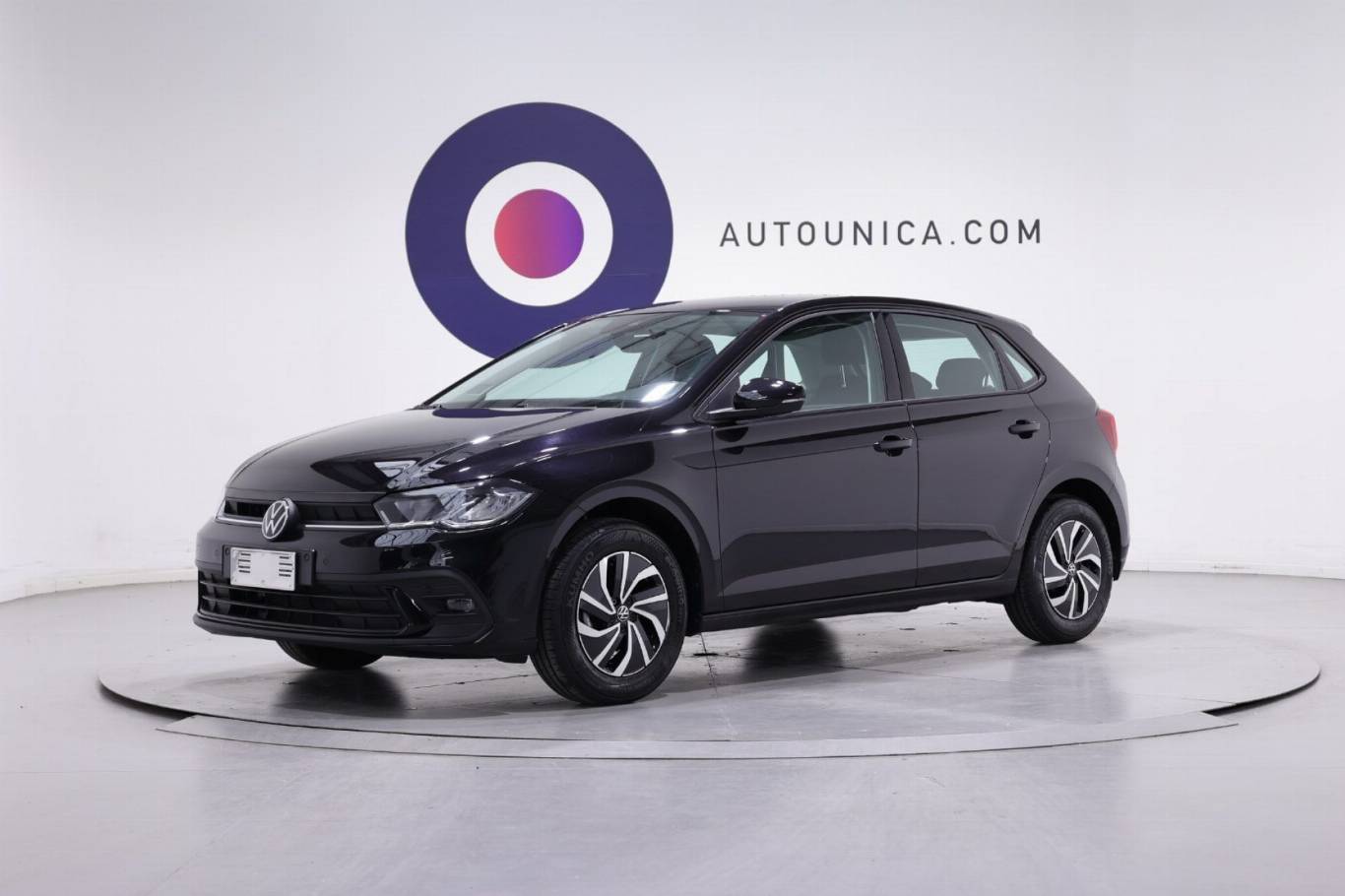 VOLKSWAGEN Polo 1
