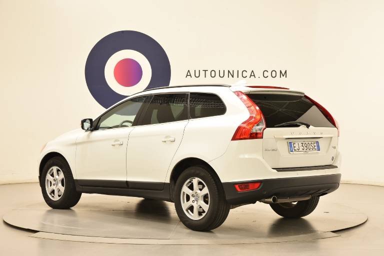 VOLVO XC60 2