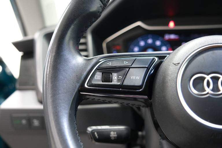 AUDI A1 23