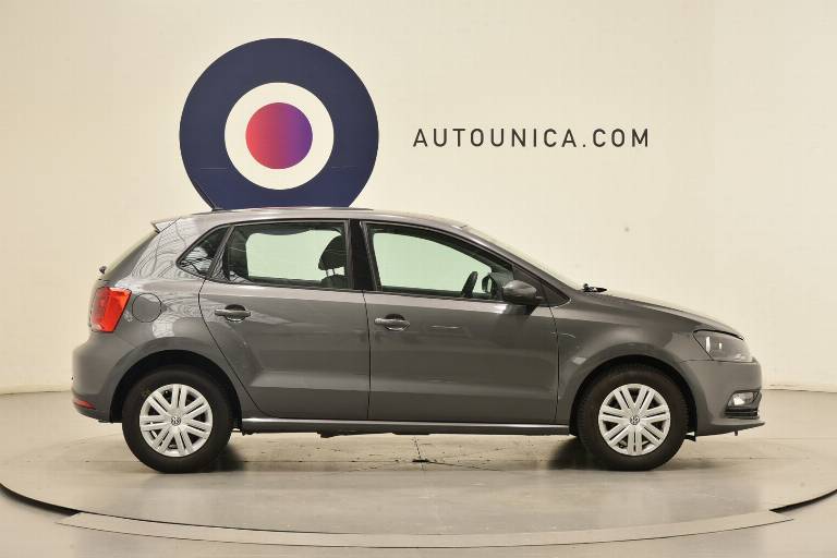 VOLKSWAGEN Polo 31