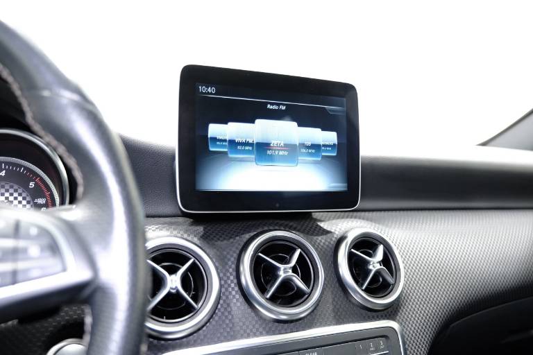 MERCEDES-BENZ A 180 27