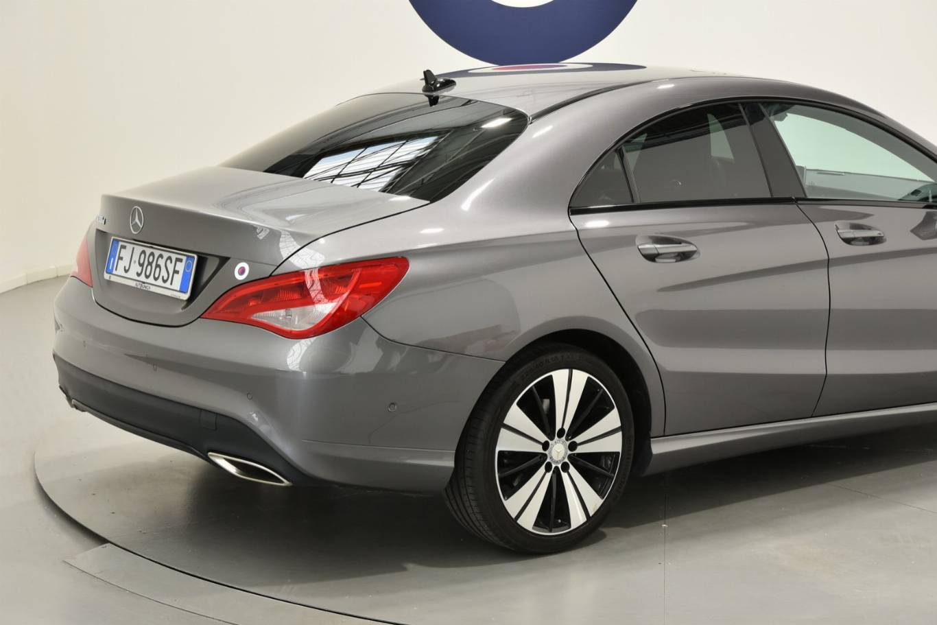 MERCEDES-BENZ CLA 200 18