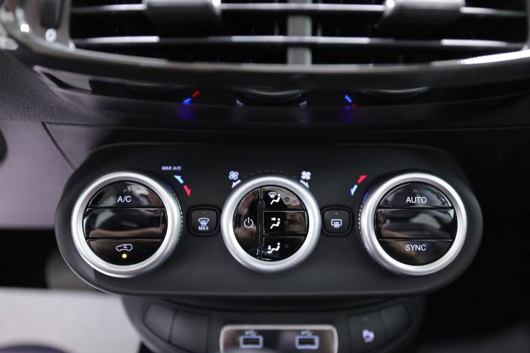 FIAT 500X 31