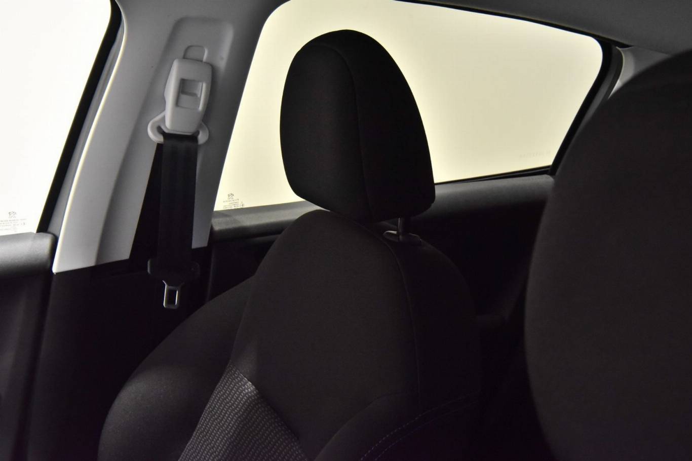 PEUGEOT 208 24