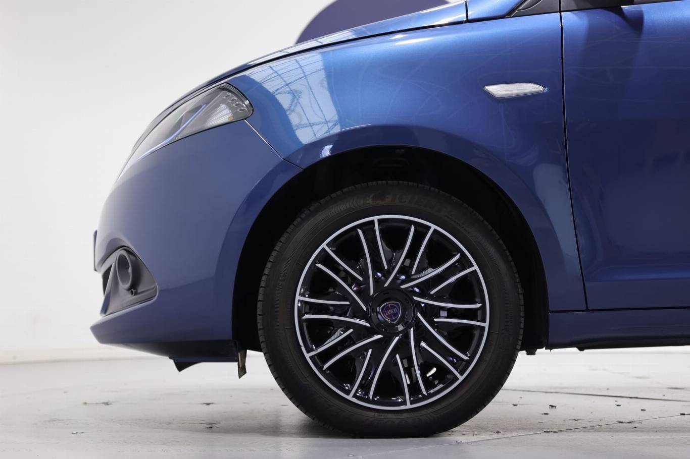 LANCIA Ypsilon 9