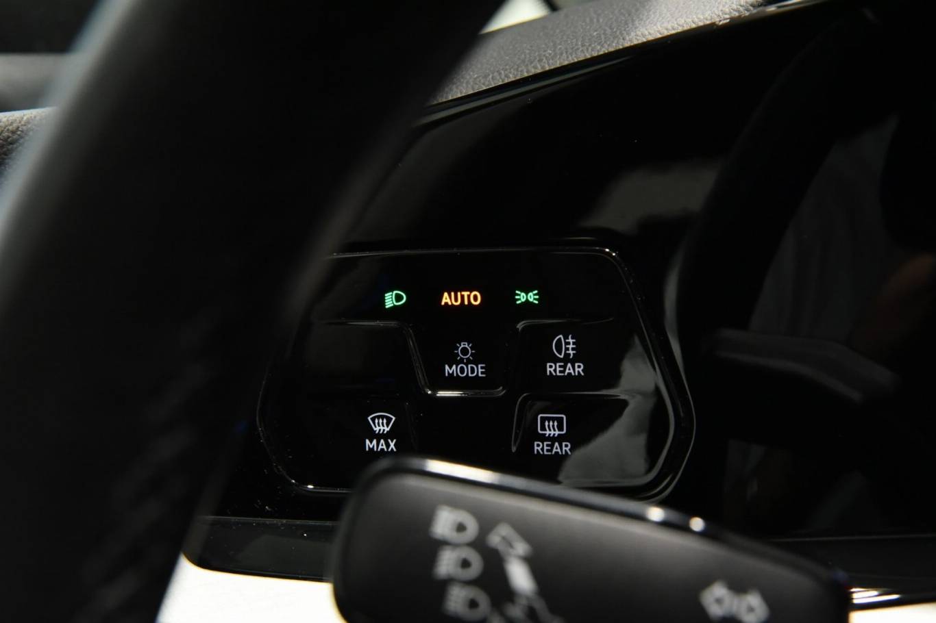 VOLKSWAGEN Golf Variant 11