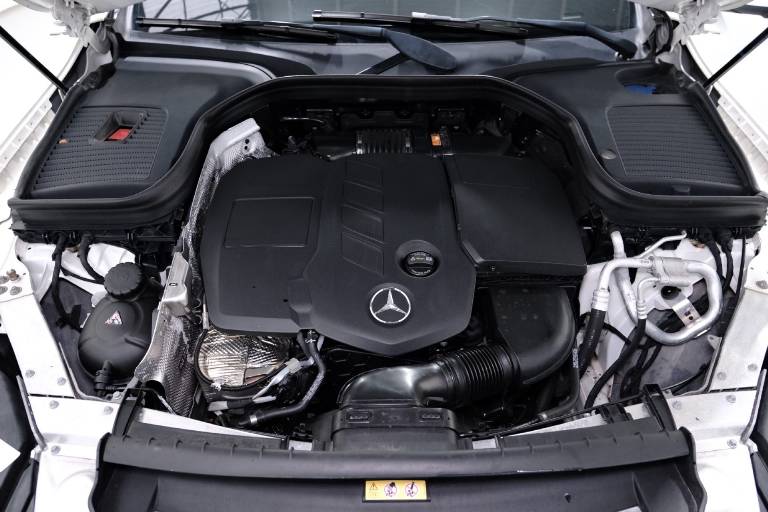 MERCEDES-BENZ GLC 200 84