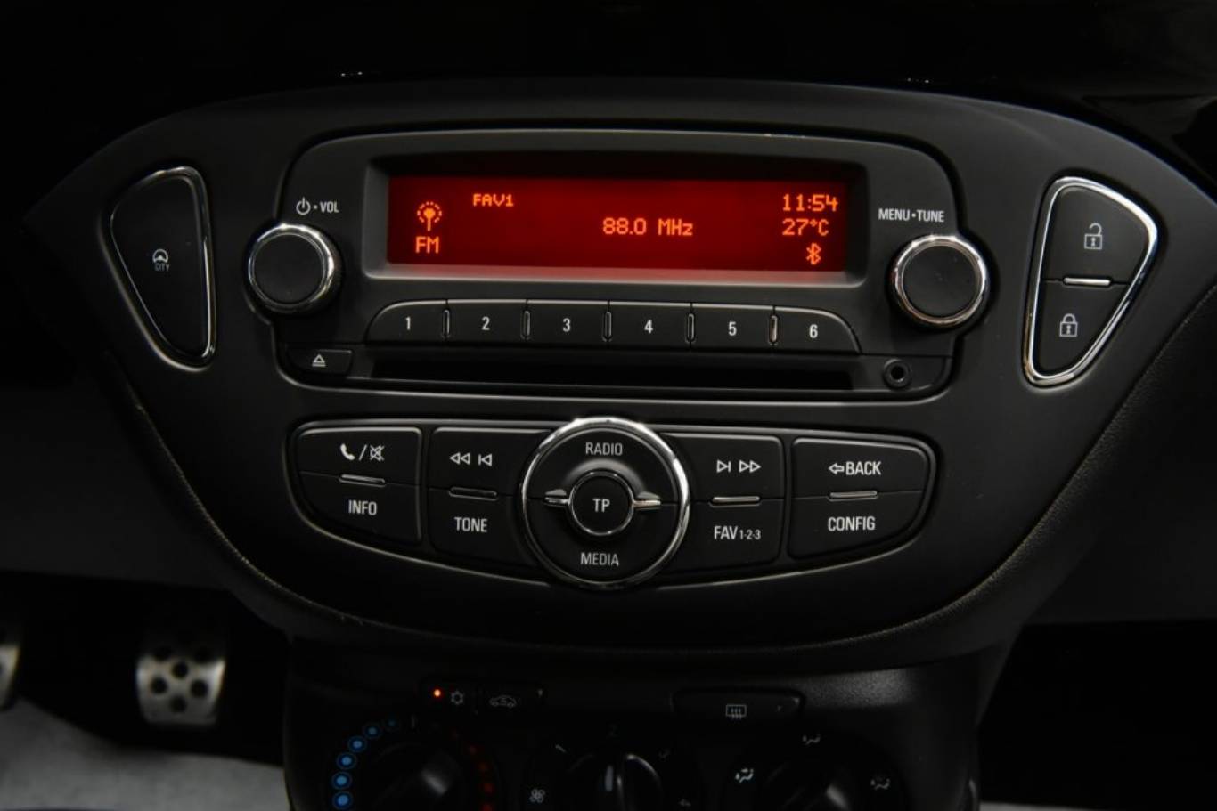 OPEL Corsa 11