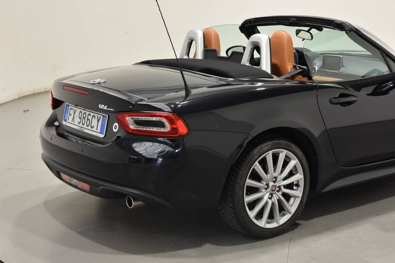 FIAT 124 Spider 19