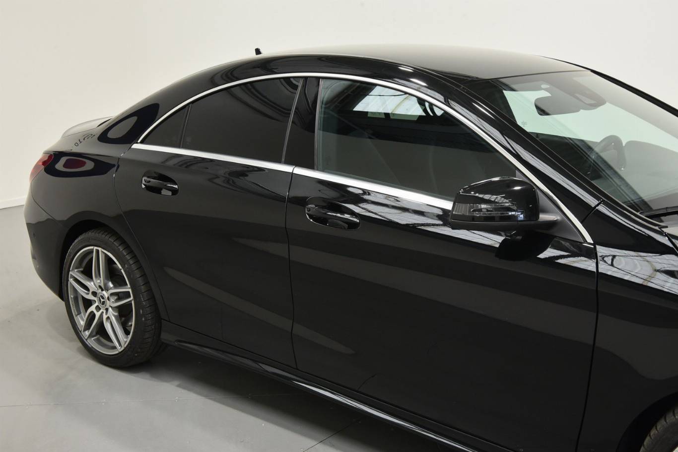 MERCEDES-BENZ CLA 180 50