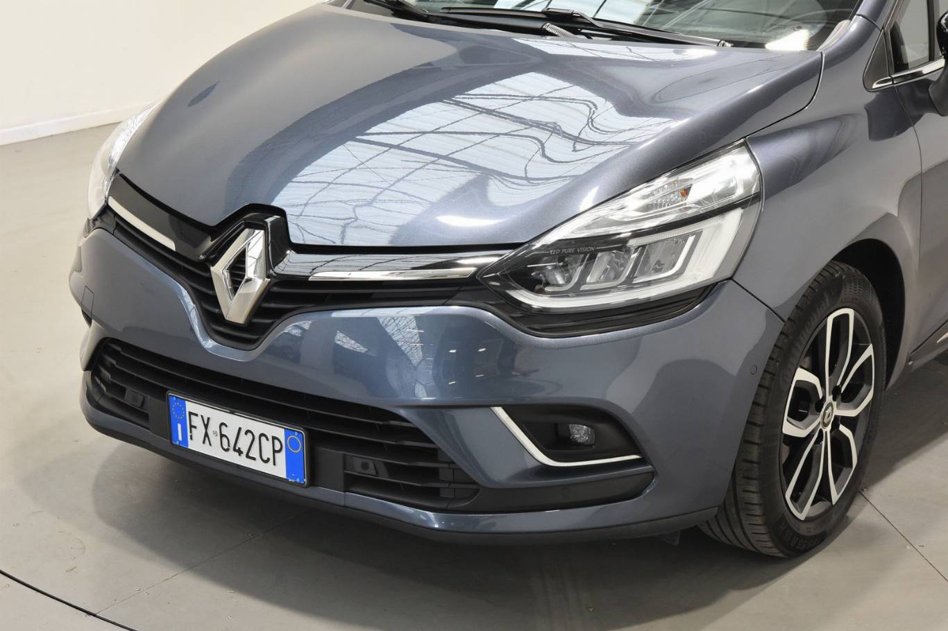 RENAULT Clio 42