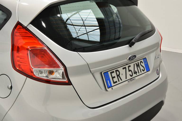 FORD Fiesta 54