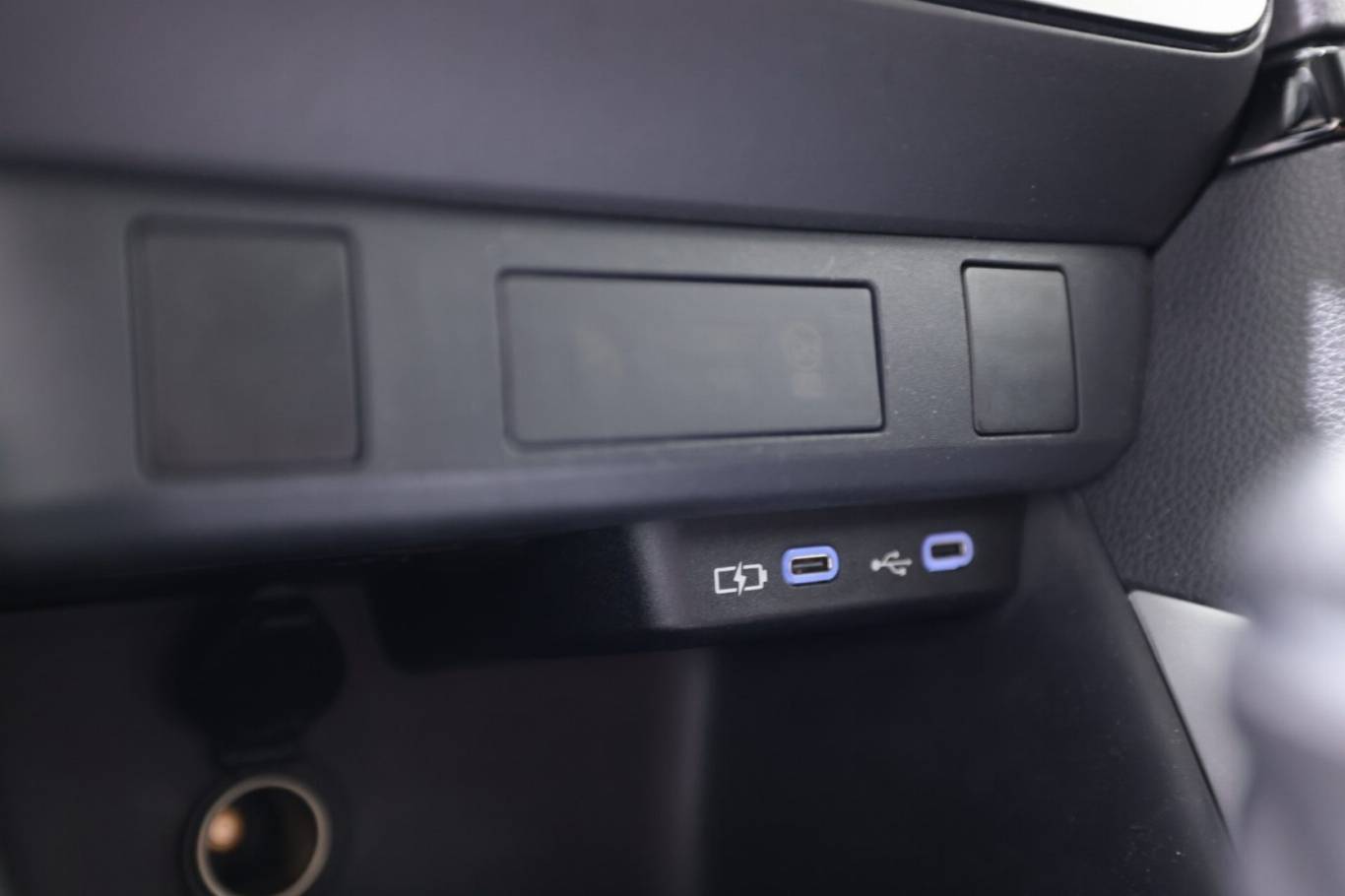 TOYOTA Yaris 26
