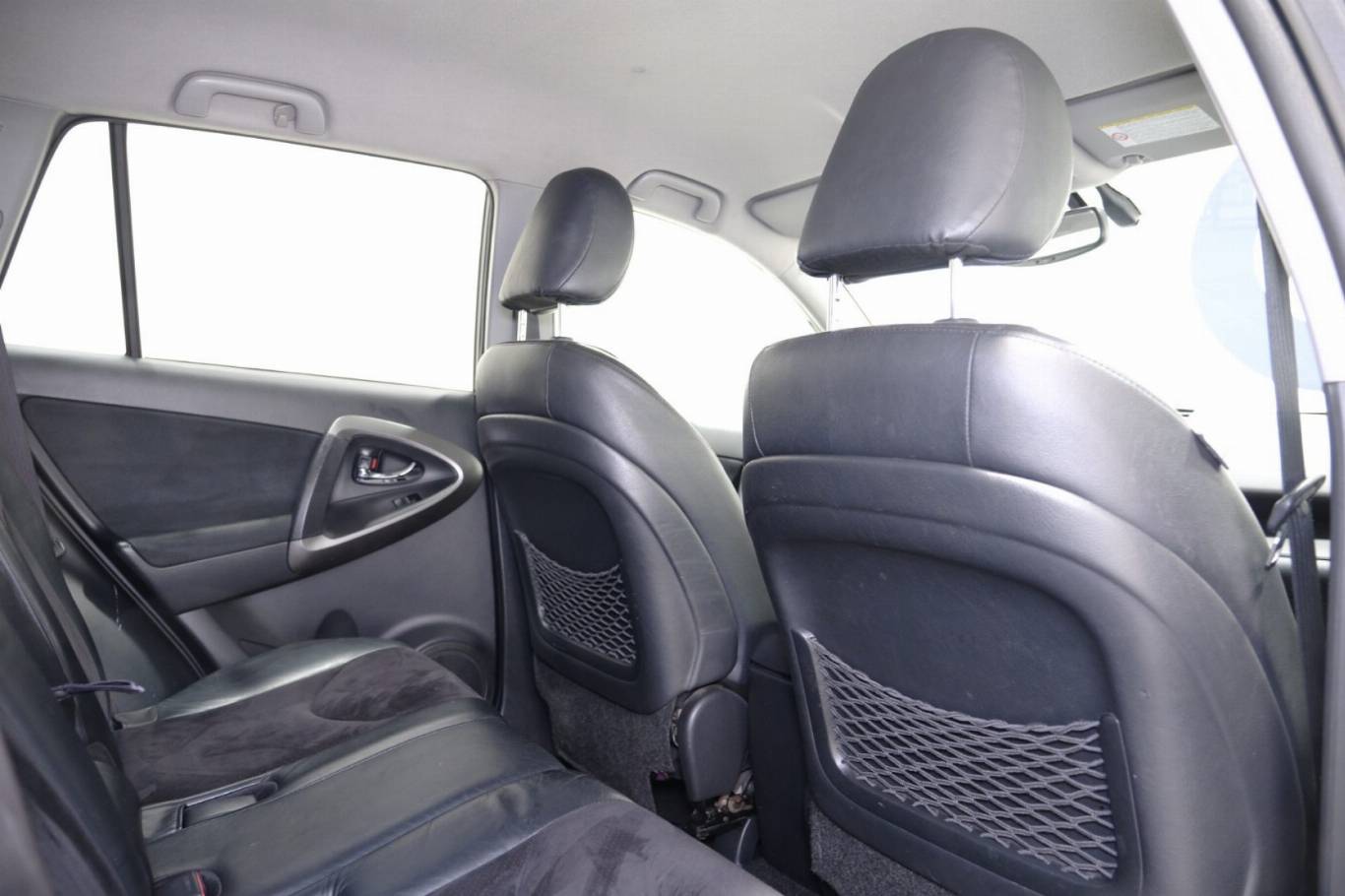 TOYOTA RAV 4 MY23 59