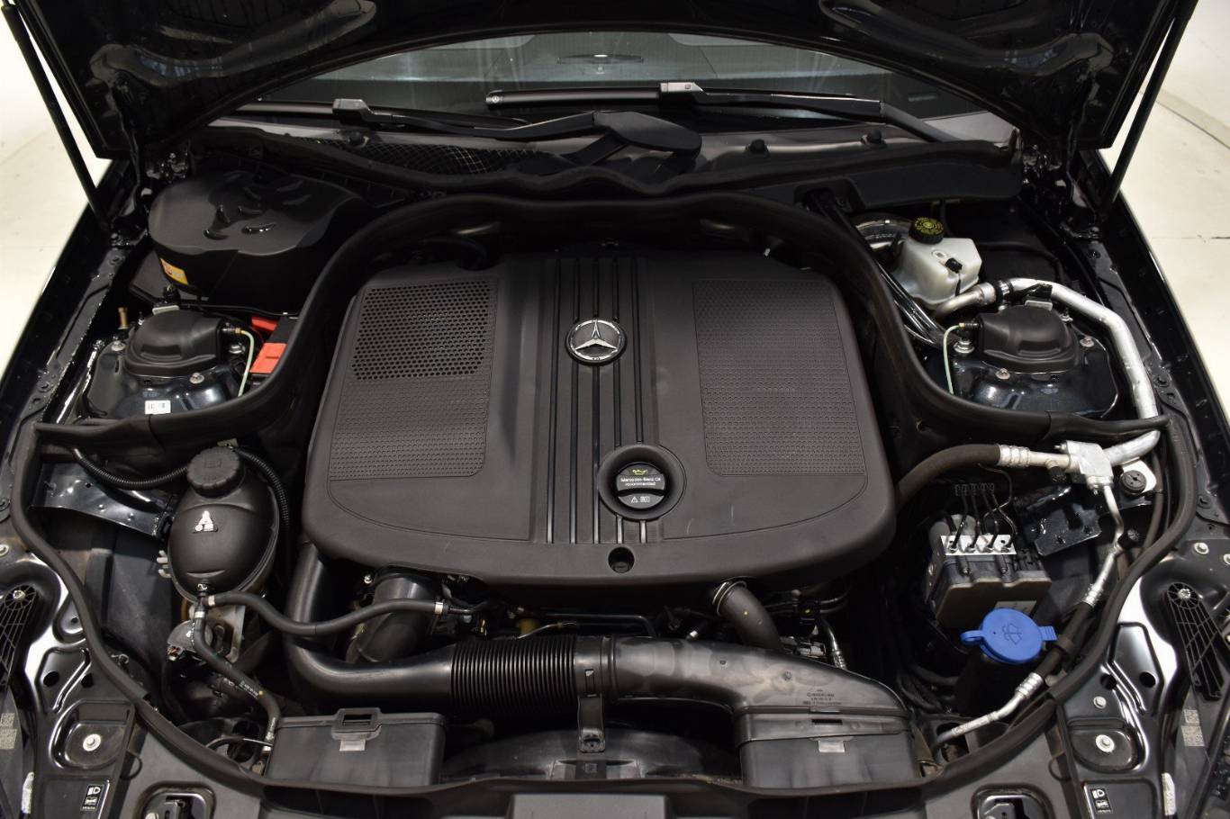 MERCEDES-BENZ CLS 250 11