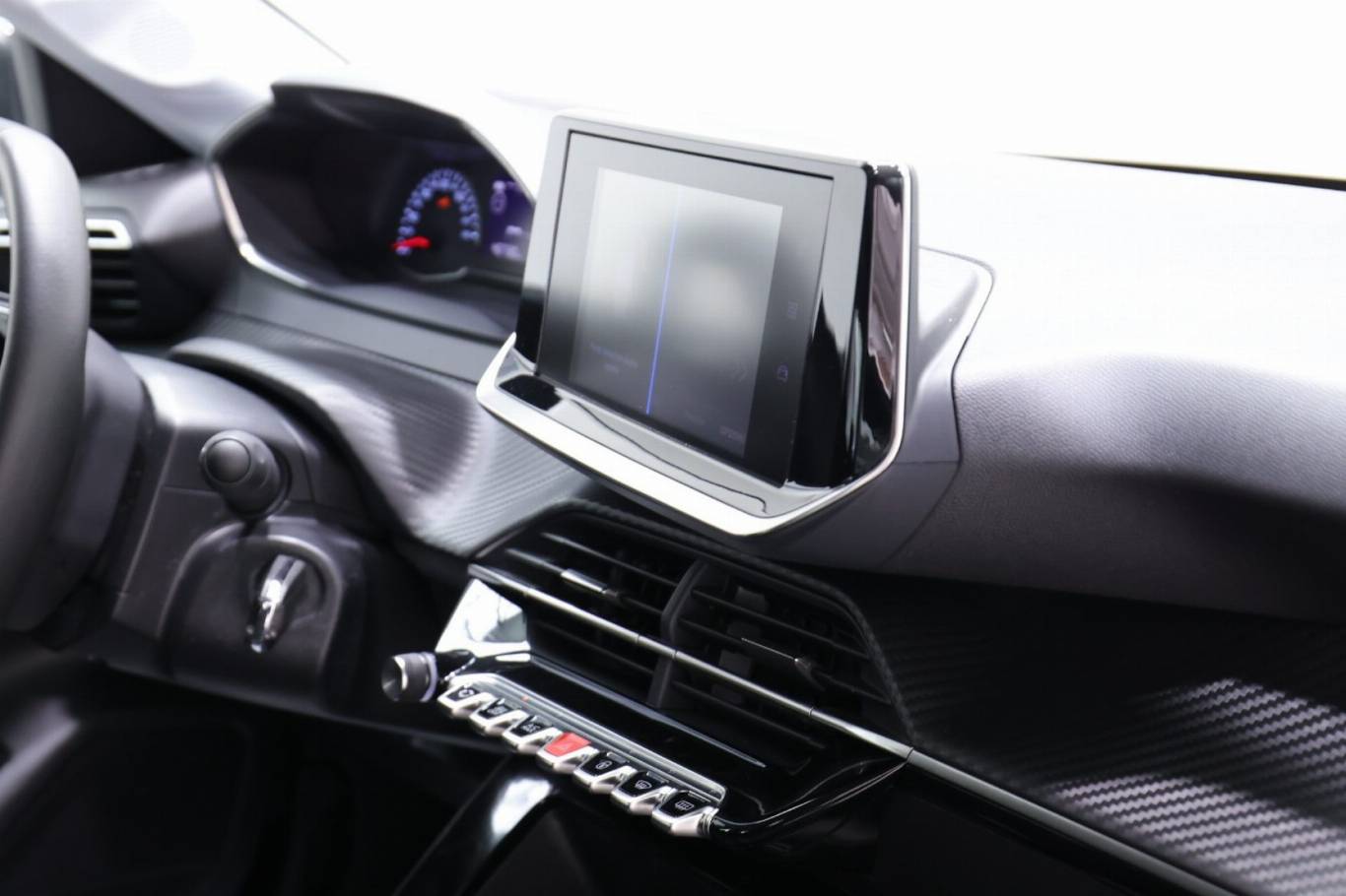 PEUGEOT 208 44