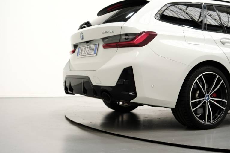 BMW 320 58