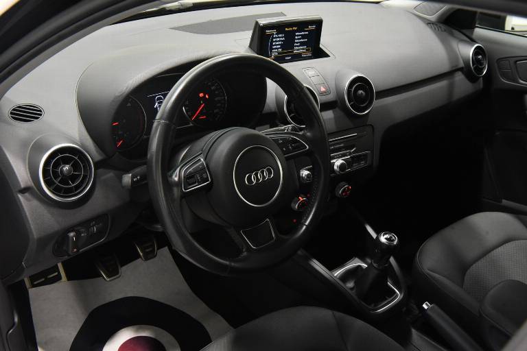 AUDI A1 3