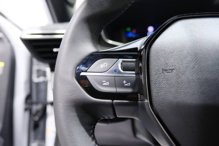 PEUGEOT 2008 22