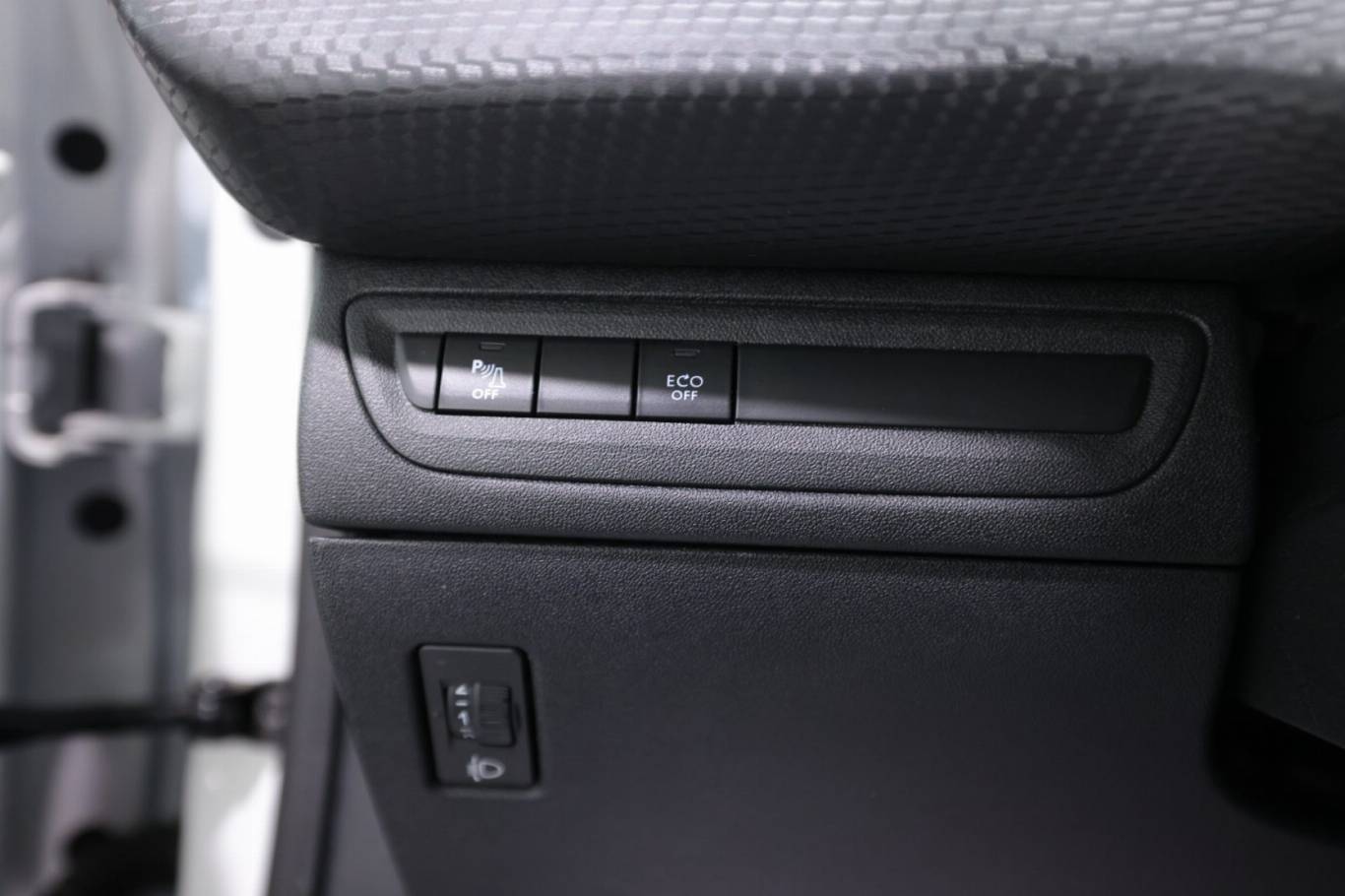 PEUGEOT 2008 25
