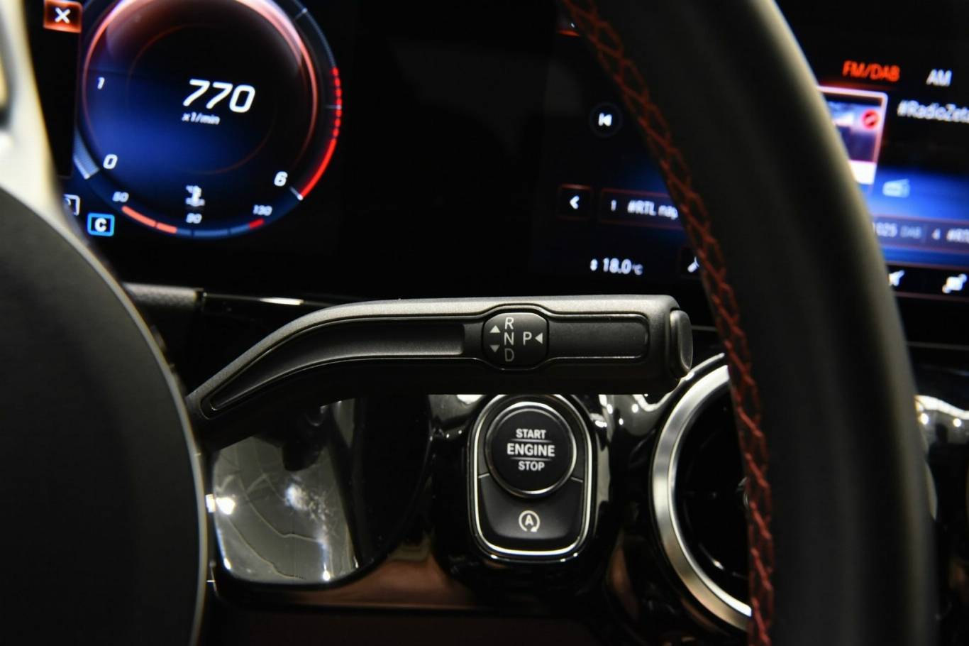 MERCEDES-BENZ GLA 200 15