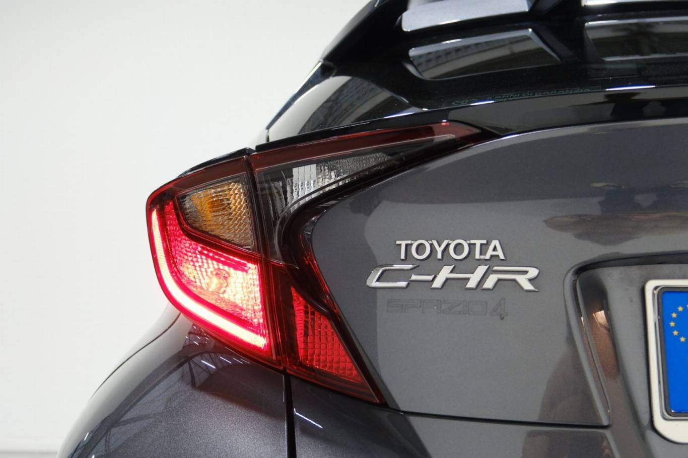 TOYOTA C-HR 46