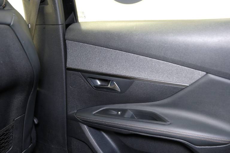 PEUGEOT 3008 43