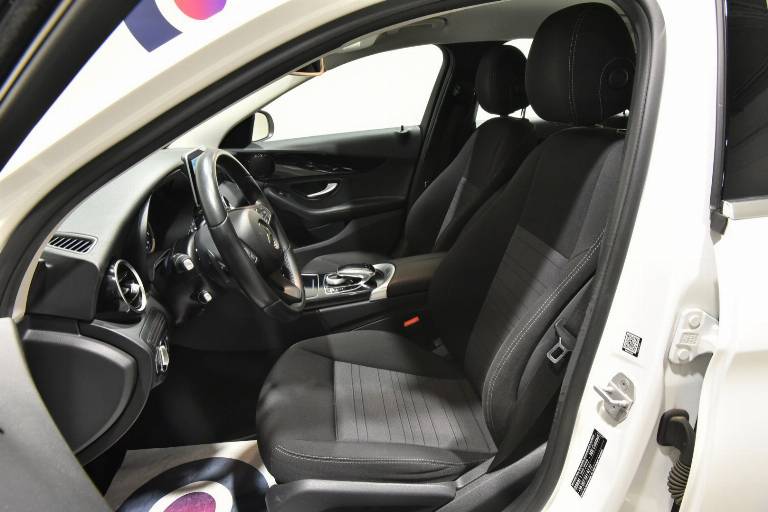 MERCEDES-BENZ C 220 4