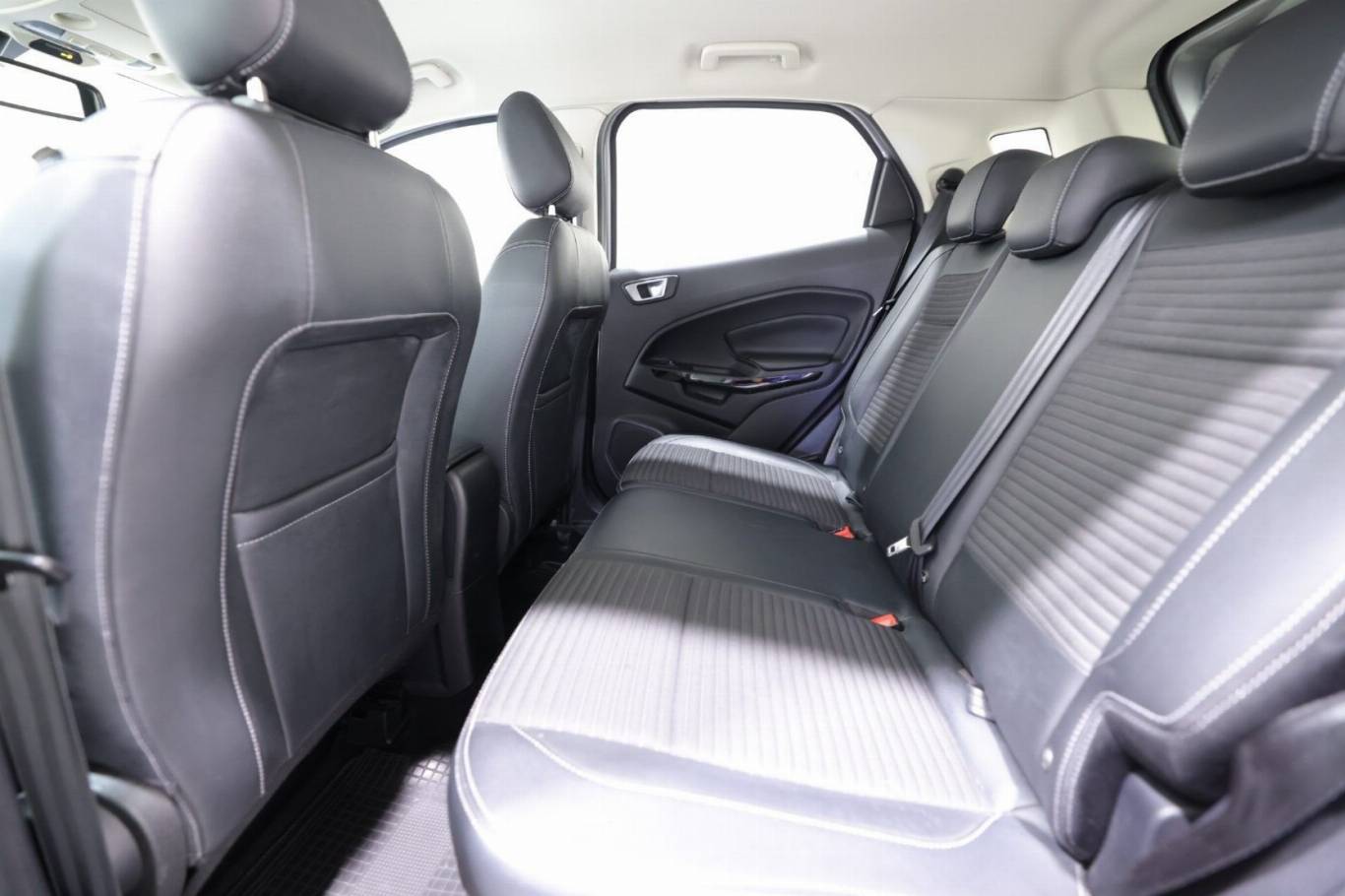 FORD EcoSport 36