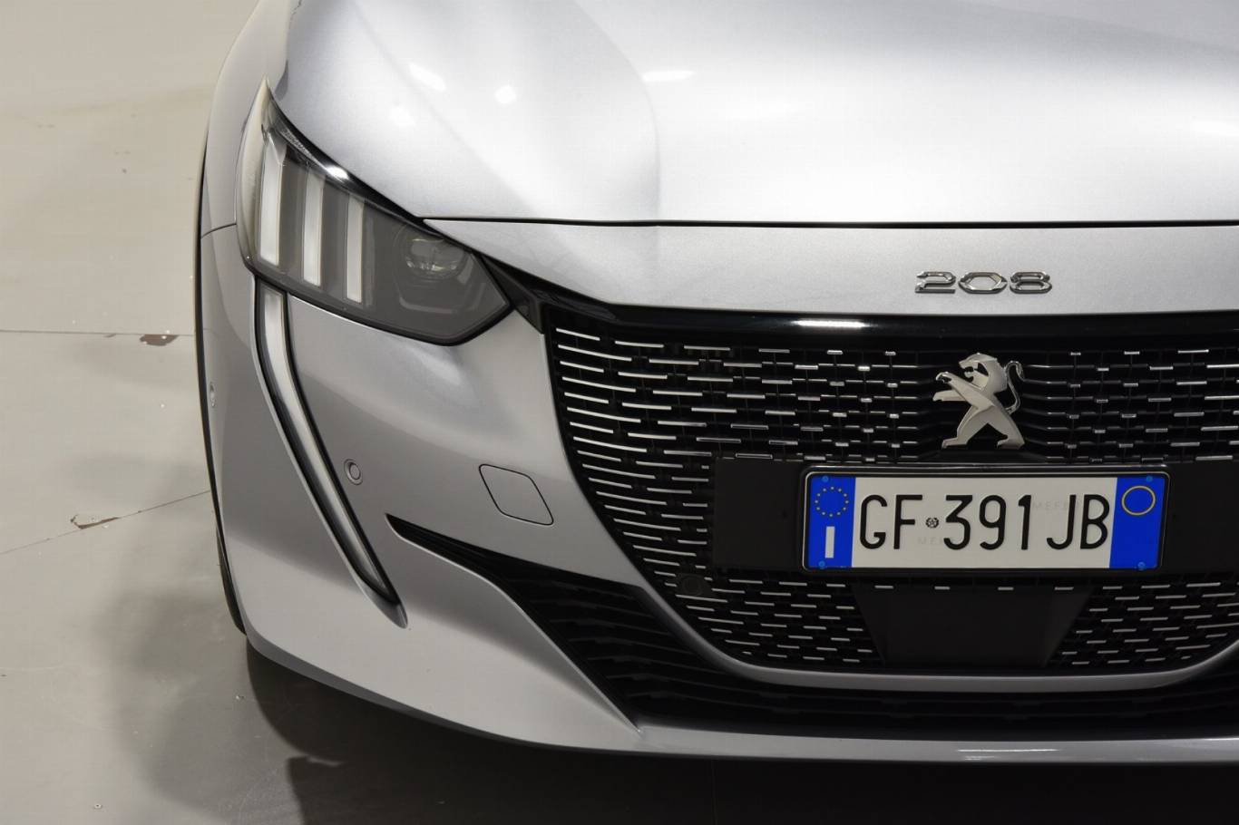 PEUGEOT 208 15