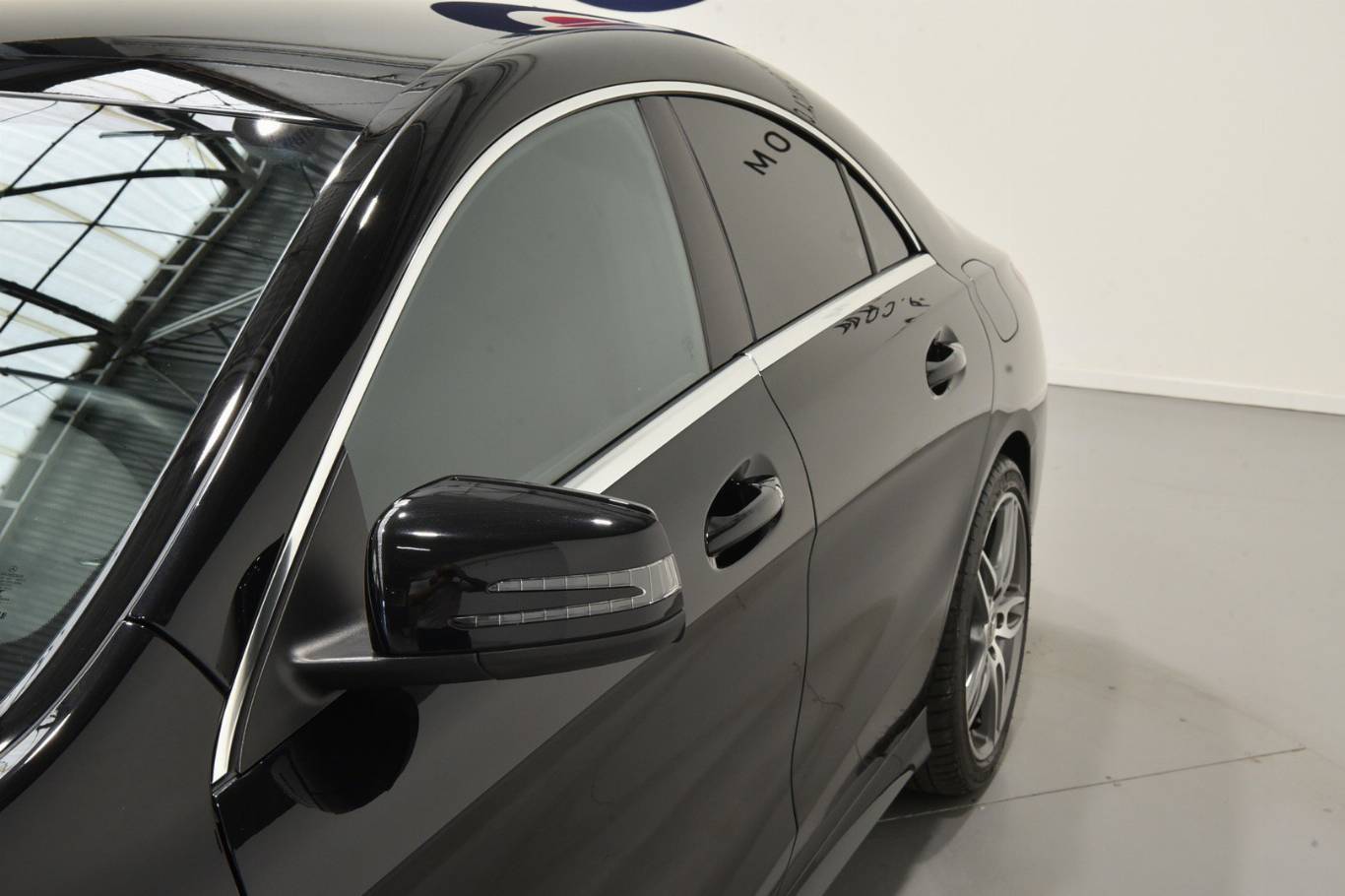 MERCEDES-BENZ CLA 180 46