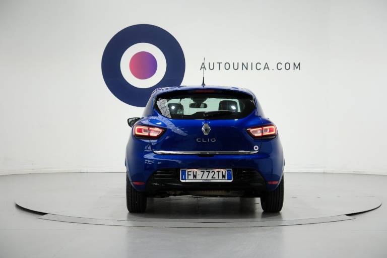 RENAULT Clio 16