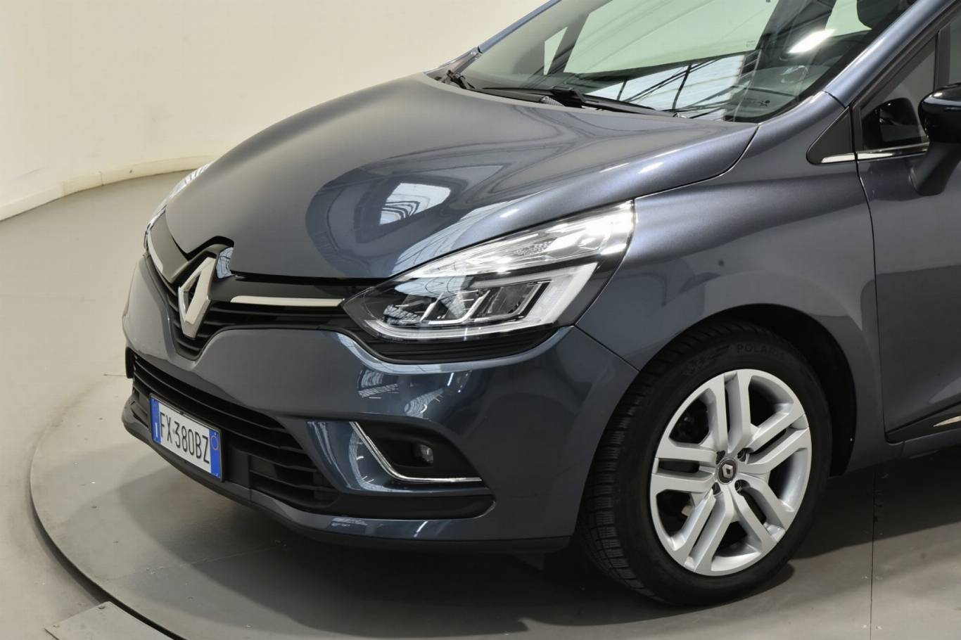 RENAULT Clio 33