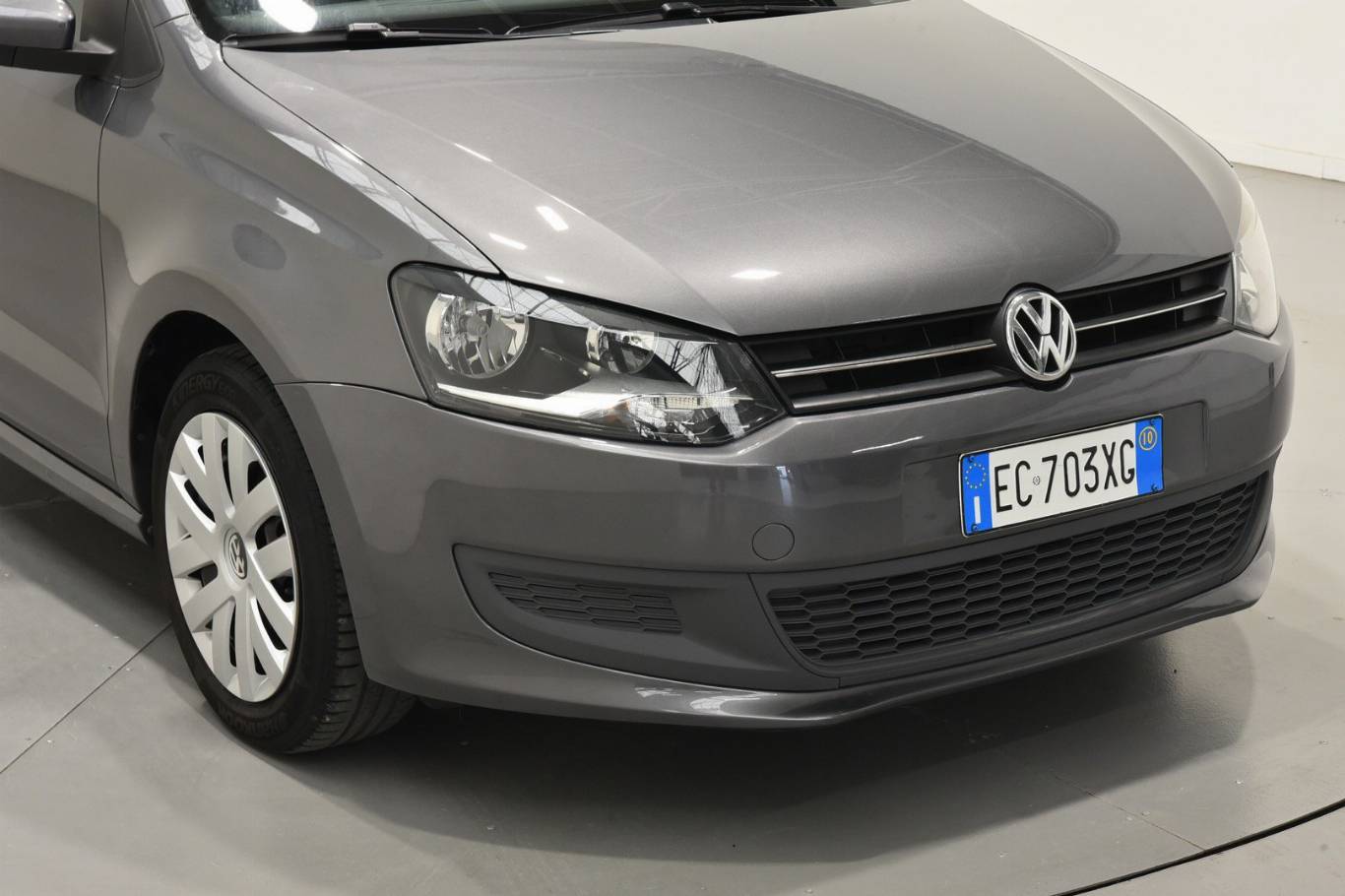 VOLKSWAGEN Polo 14