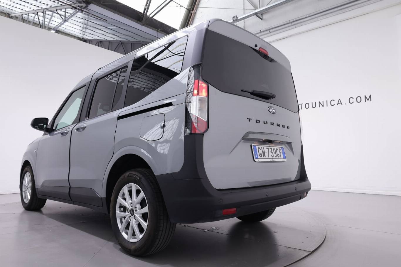 FORD Tourneo Courier 17