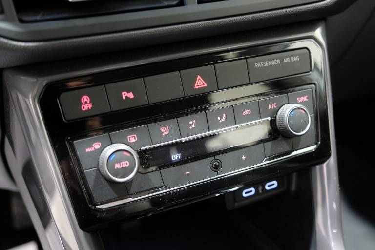 VOLKSWAGEN T-Cross 26