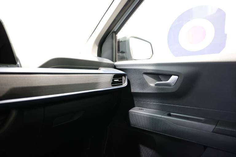 FORD Tourneo Courier 32