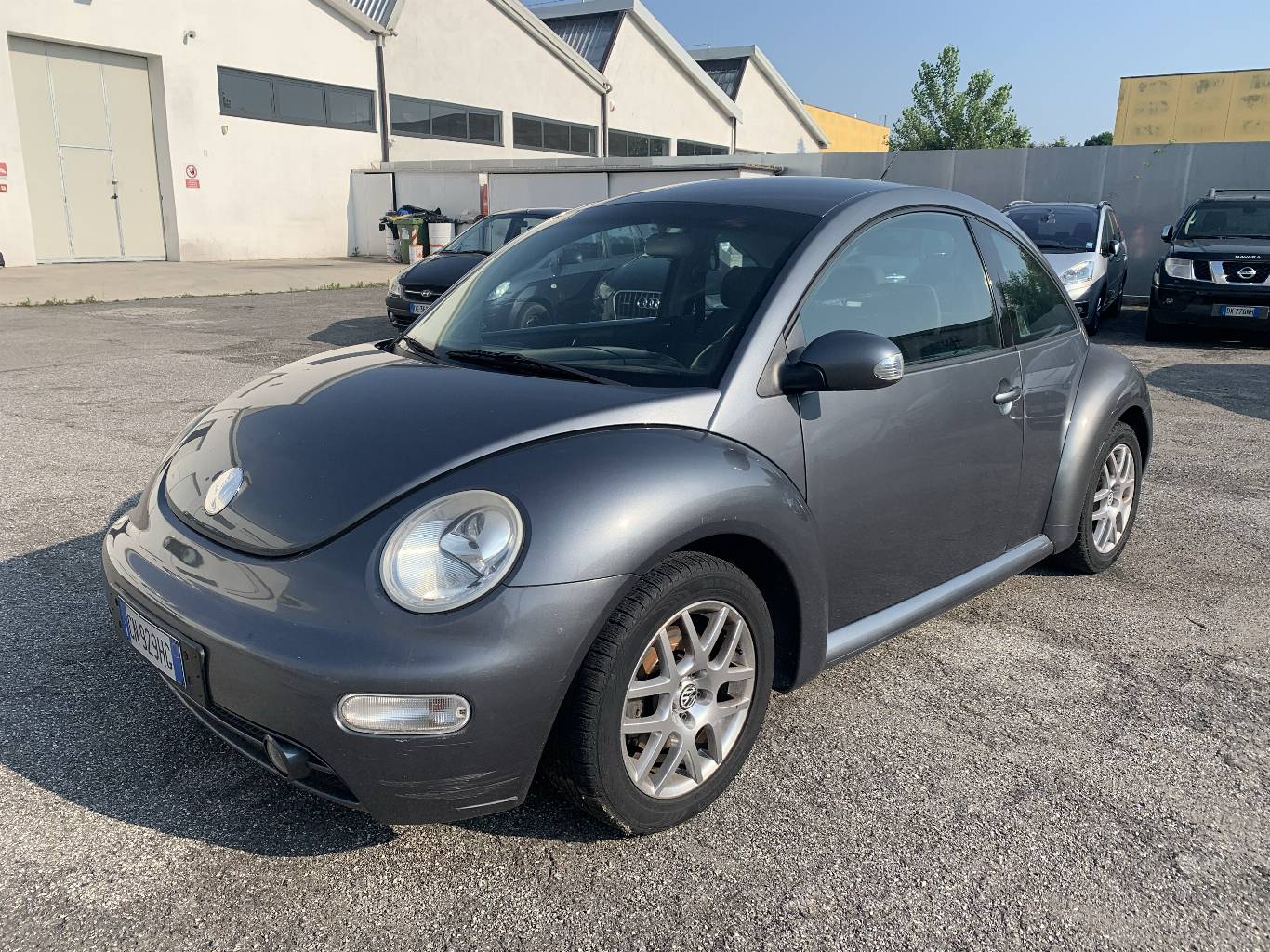 VOLKSWAGEN New Beetle 1