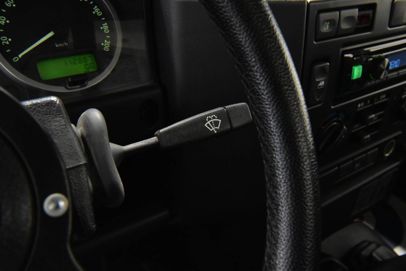 LAND ROVER Defender 26