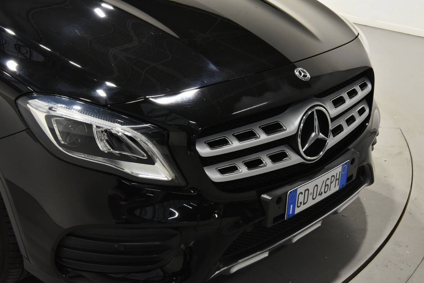 MERCEDES-BENZ GLA 180 14