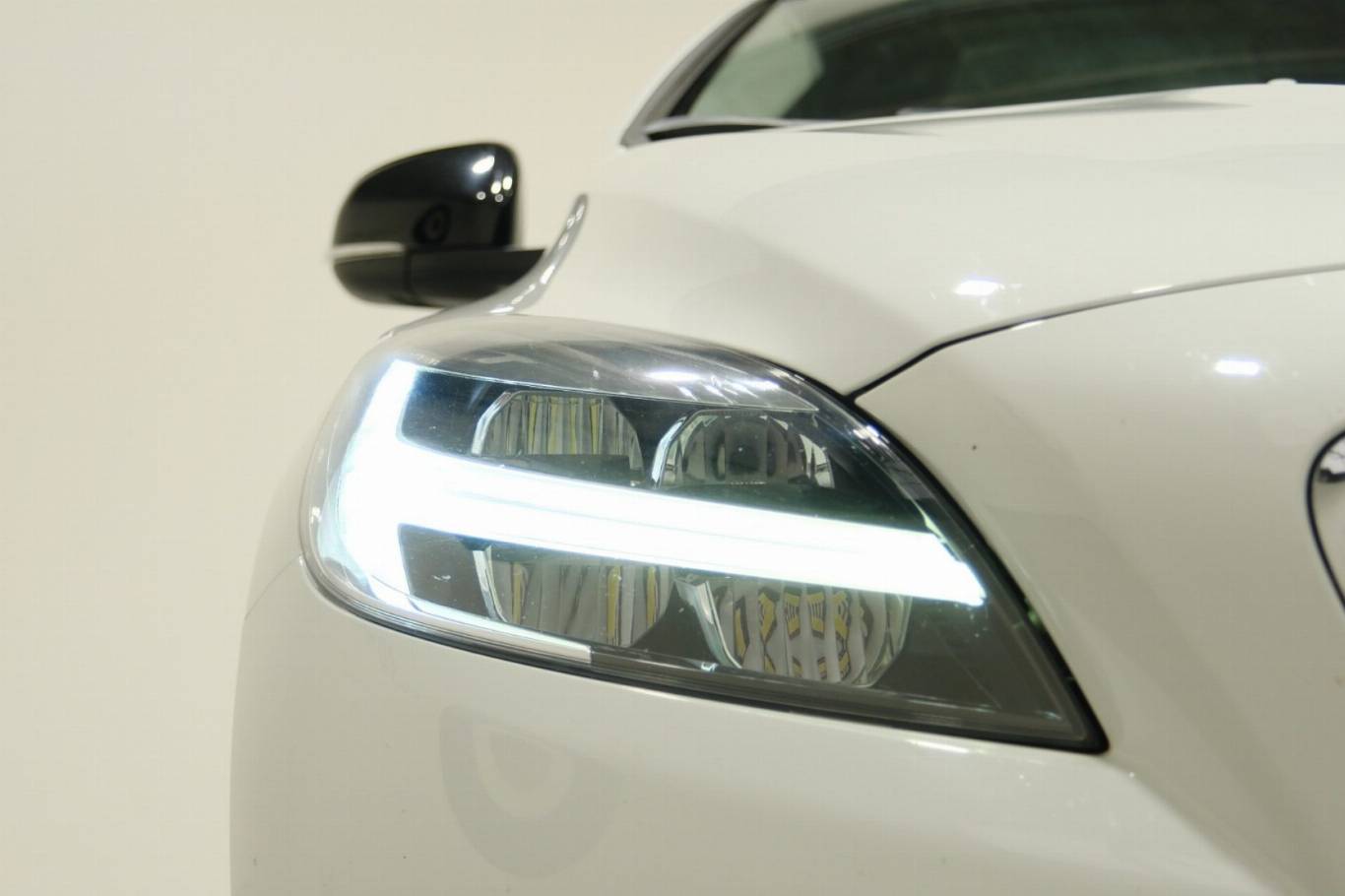 VOLVO V40 Cross Country 13