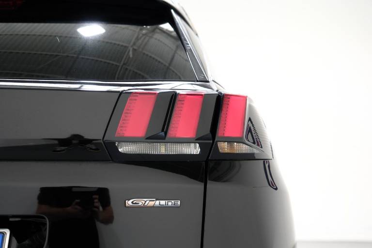 PEUGEOT 3008 48