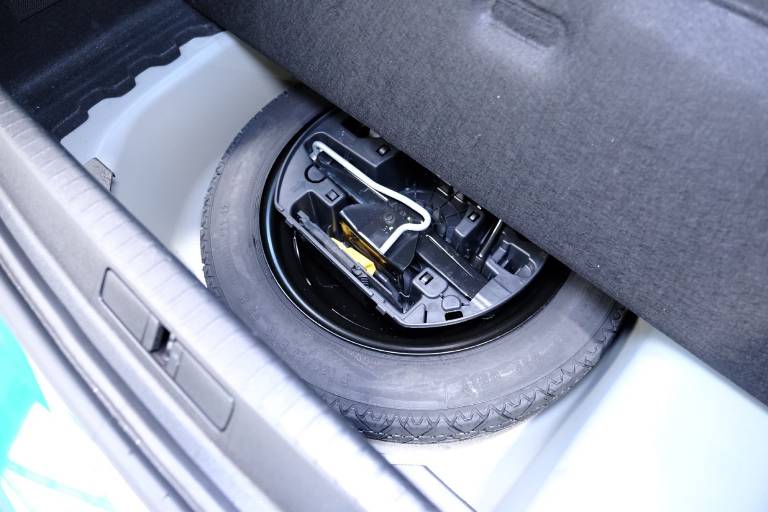PEUGEOT 208 68