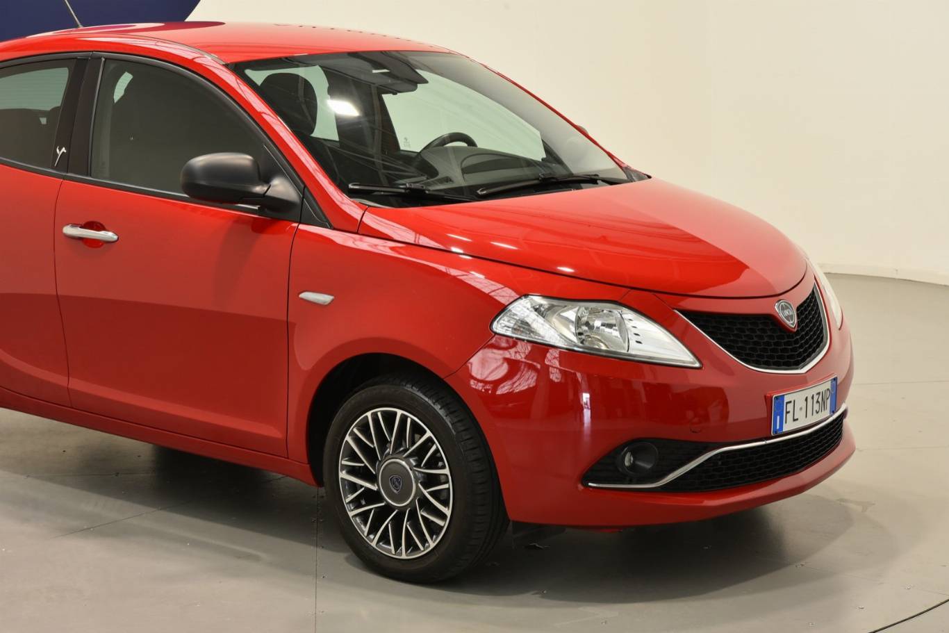 LANCIA Ypsilon 16