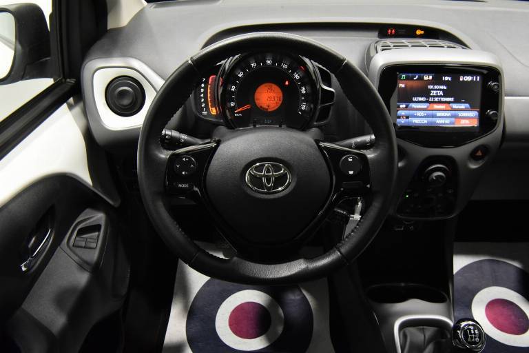 TOYOTA Aygo 23