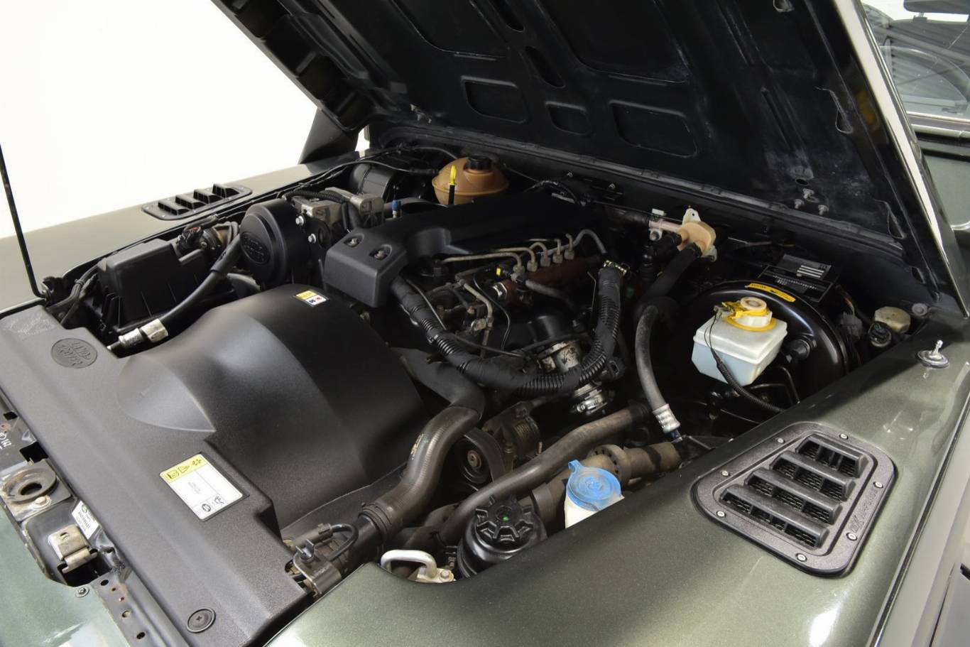 LAND ROVER Defender 62