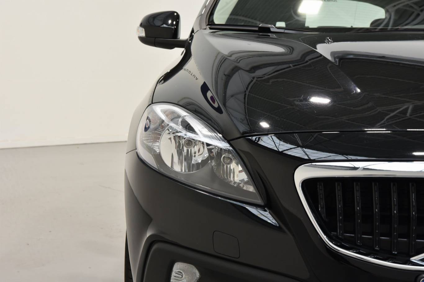 VOLVO V40 Cross Country 17