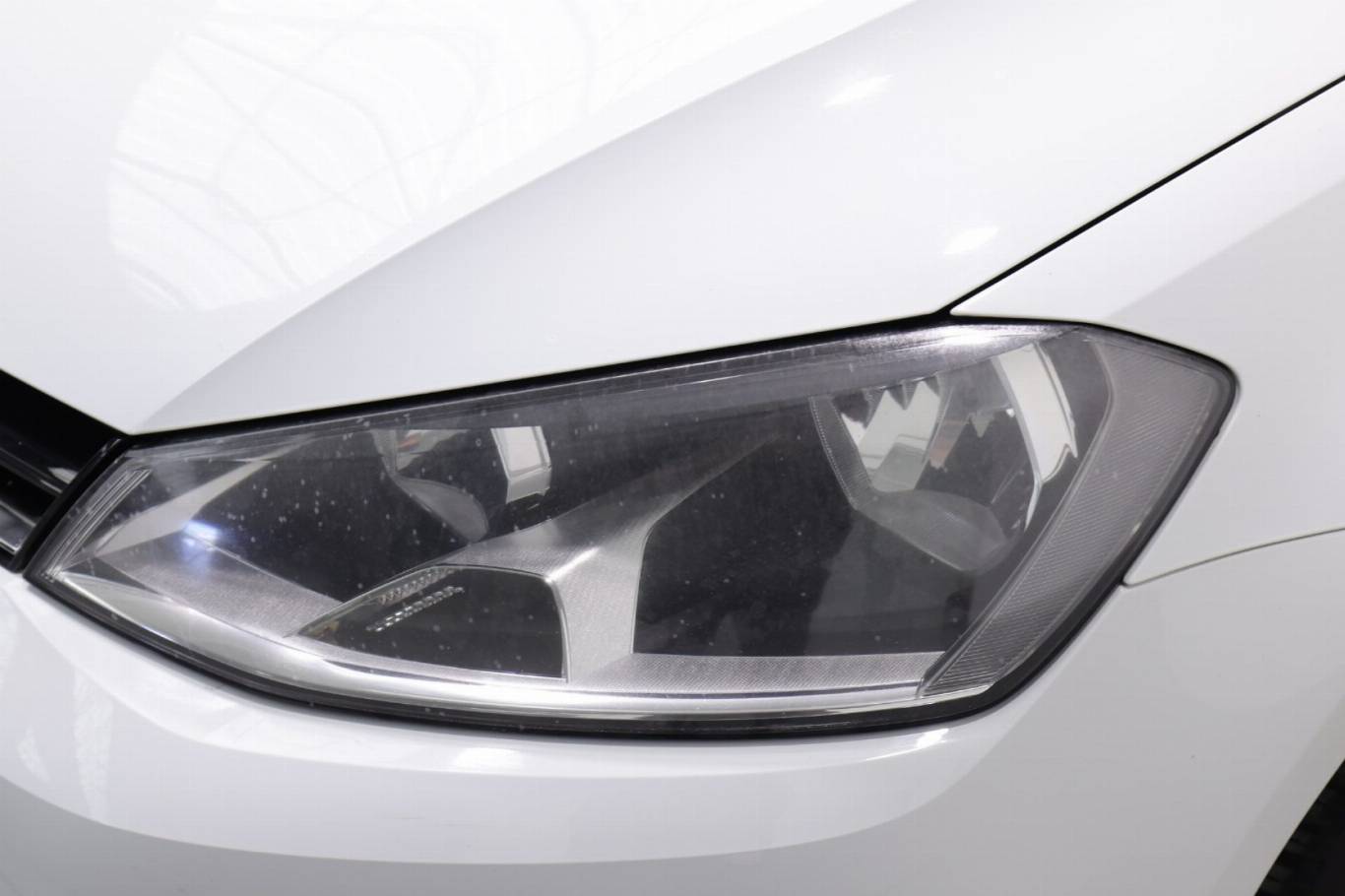 VOLKSWAGEN Golf 39
