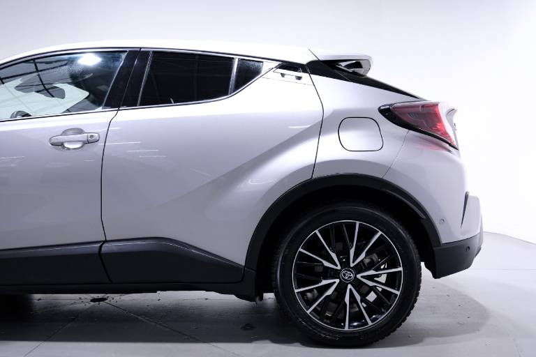 TOYOTA C-HR 40